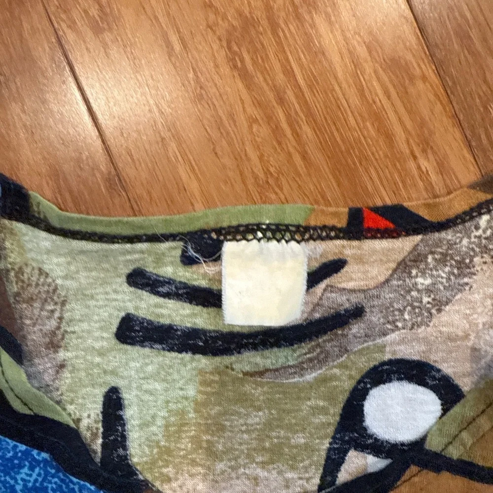 Vintage graphic multi colored top - Picture 3 of 5